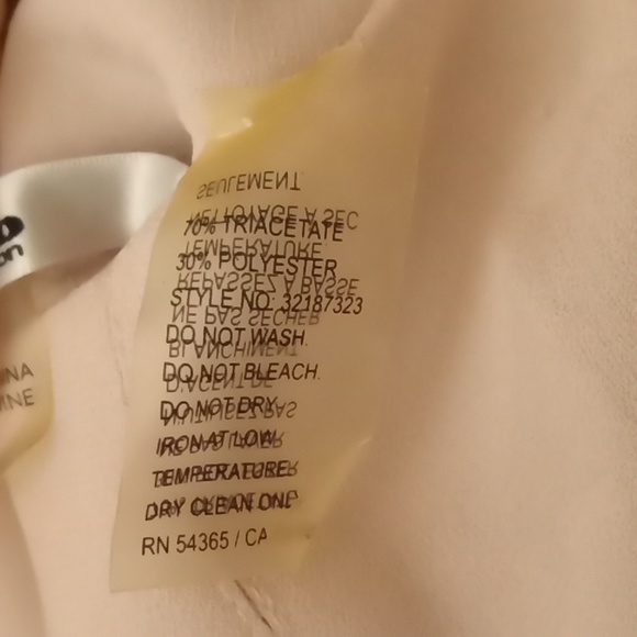 Elegant Pink Women's Skirt Suit - Picture 4 of 4